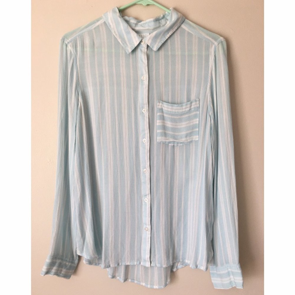 NWOT–Nordstrom Rack Blue Stripe Button Down Top